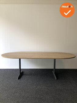 Ahrend Essa vergadertafel - Ovaal - 240x120cm - Halifax Naturel - Melamine - onderstel naar keuze