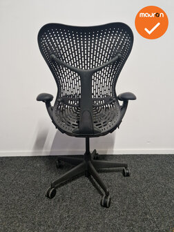 Herman Miller - Mirra 1 - Graphite 