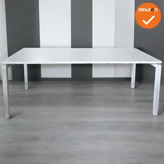 Vergadertafel - 4-poots - 200x100cm - met wit onderstel - inclusief wit melamine blad