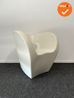 Fauteuil - Moroso - met witte kunstlederen stoffering 