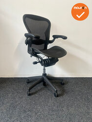 Herman Miller - Aeron - B - zwart voetkruis