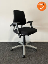 BMA Axia Office - 8Y 2D armpads - Nieuwe zwarte stoffering - Medium rug - Grijs voetkruis