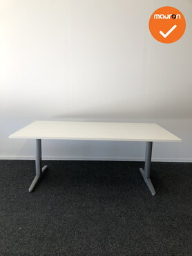 Ahrend Essa vergadertafel - Rechthoekig - 180x100cm - Wit Melamine - Zilvergrijs onderstel 